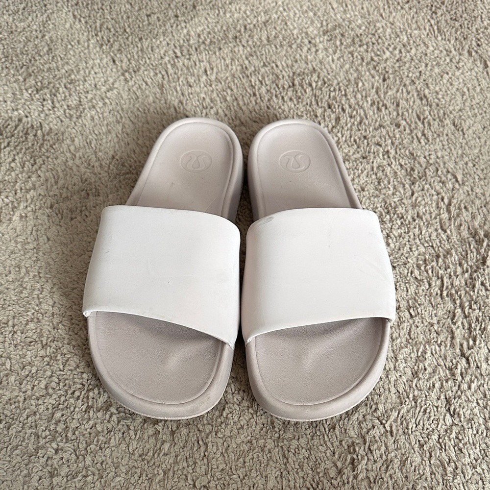 Lavender Lululemon rubber slides